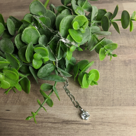 Boutique | Crystal Diamond Pendant - Picture 1 of 5